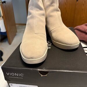 Vionic Oatmeal Suede Boots